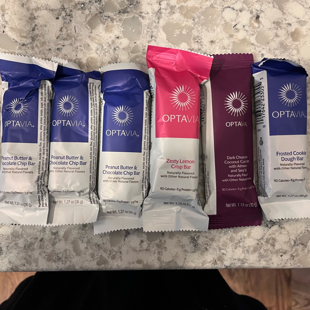 OPTAVIA BARS. 7 total individually wrapped bars. Shipped without box.